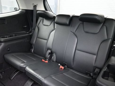 Used 2025 Kia Telluride S FWD image 6