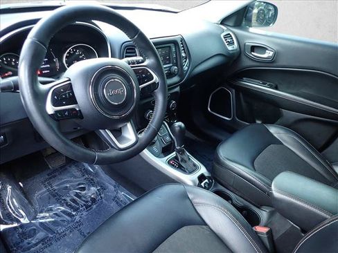 Used 2017 Jeep Compass Latitude AWD/4WD image 10