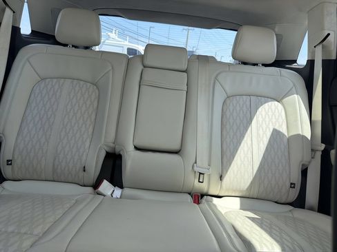 Certified 2022 Lincoln Nautilus Black Label w/ Class II Trailer Tow Package AWD/4WD image 6