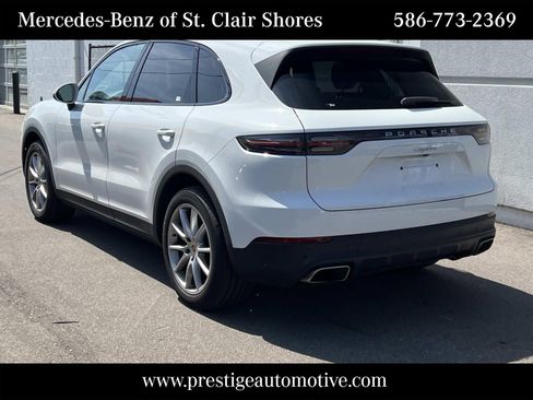Used 2021 Porsche Cayenne AWD/4WD image 3