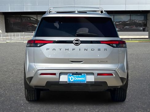 Used 2023 Nissan Pathfinder Platinum FWD image 8