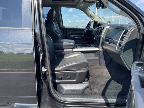 Used 2015 RAM 1500 Laramie w/ Convenience Group AWD/4WD image 26