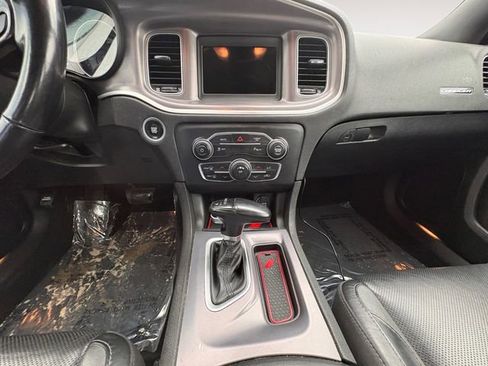 Used 2022 Dodge Charger SXT w/ Leather Interior Group RWD image 11