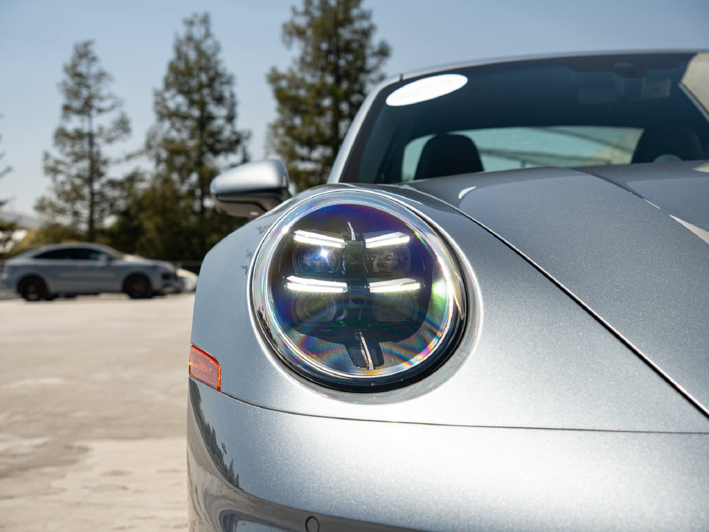 Certified 2025 Porsche 911 Carrera RWD image 24