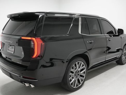 Used 2025 GMC Yukon Denali Ultimate image 4