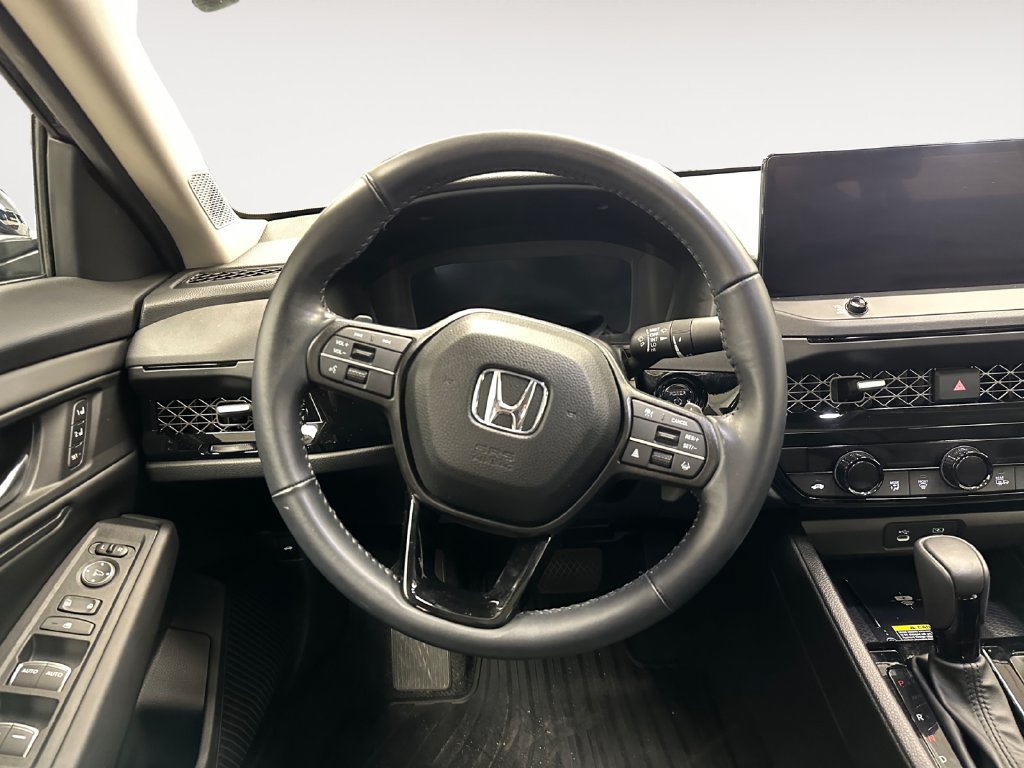 Used 2025 Honda Accord EX-L image 12