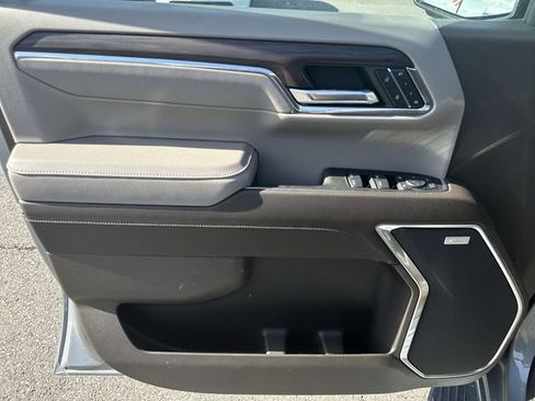 Used 2024 GMC Sierra 1500 SLT w/ SLT Premium Plus Package AWD/4WD image 15