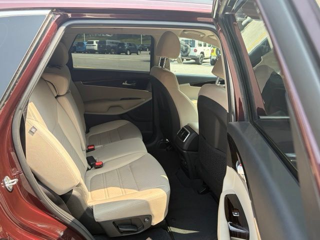 Used 2020 Kia Sorento S FWD image 30