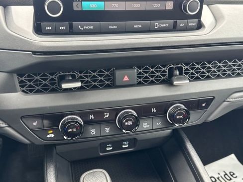 Certified 2023 Honda Accord EX image 11