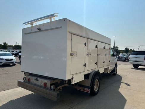 Used 2018 Ford E-450 and Econoline 450 Super Duty w/ Power Windows & Locks Group RWD image 5
