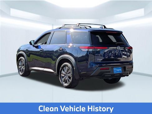 Certified 2025 Nissan Pathfinder SV w/ Black Appearance Package FWD image 5