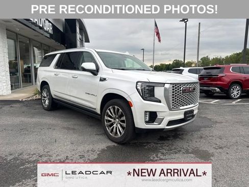 Used 2022 GMC Yukon XL Denali AWD/4WD image 5