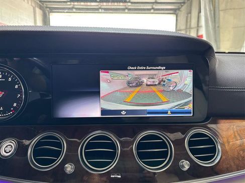 Used 2019 Mercedes-Benz E 300 4MATIC image 39