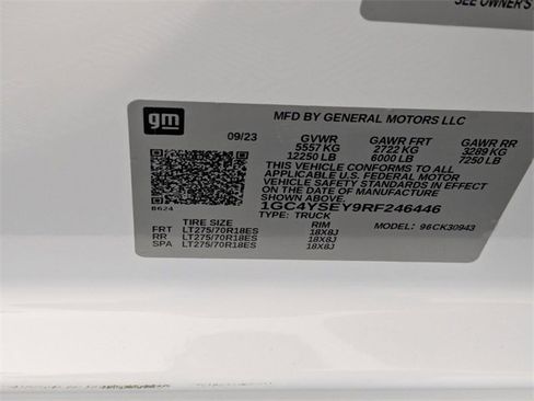 Used 2024 Chevrolet Silverado 3500 W/T image 33