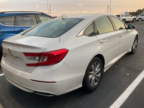 Used 2018 Honda Accord LX image 6
