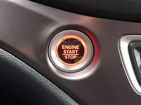 Certified 2022 Honda Pilot Sport image 22