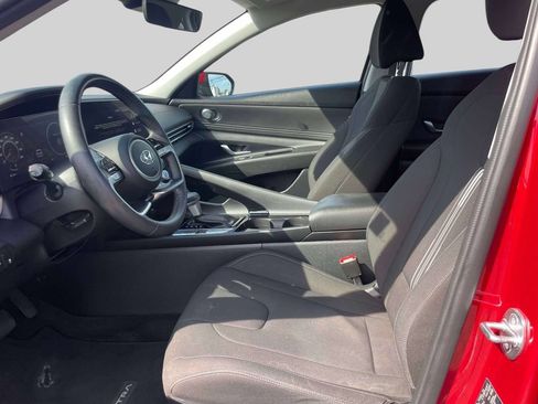 Used 2023 Hyundai Elantra SEL w/ Convenience Package FWD image 15