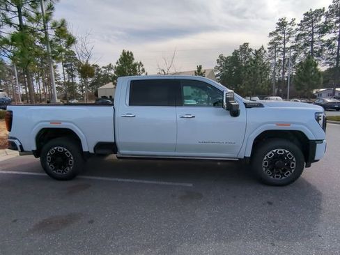 New 2026 GMC Sierra 2500 Denali Ultimate image 4
