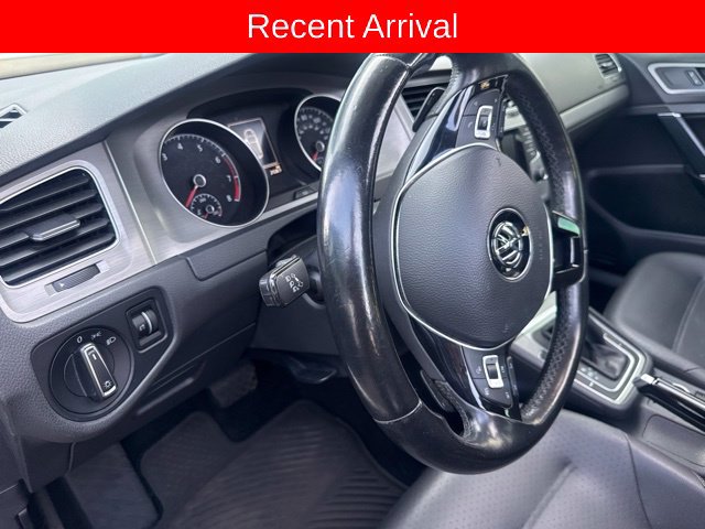 Used 2015 Volkswagen Golf S FWD image 2