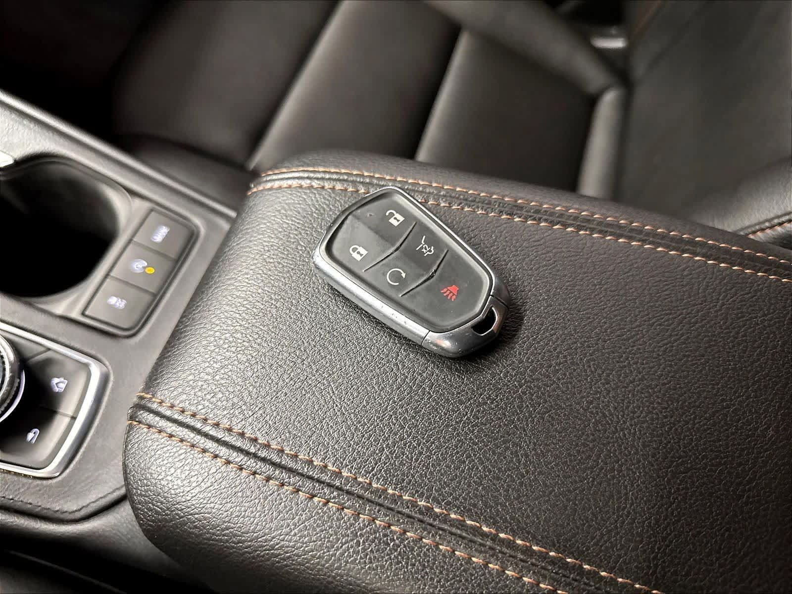 Used 2019 Cadillac XT4 Sport w/ Cold Weather Package FWD image 12