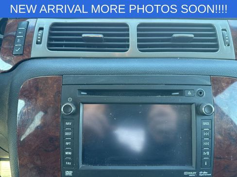 Used 2013 Chevrolet Avalanche LTZ AWD/4WD image 13