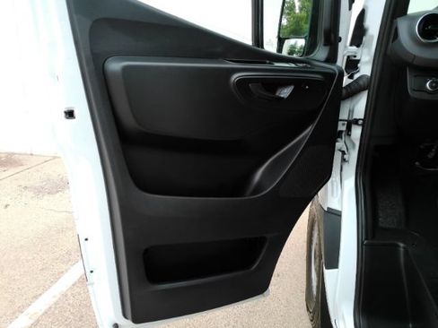 Used 2026 Mercedes-Benz Sprinter 2500 image 19