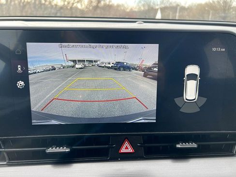 Used 2024 Kia Sportage EX image 19