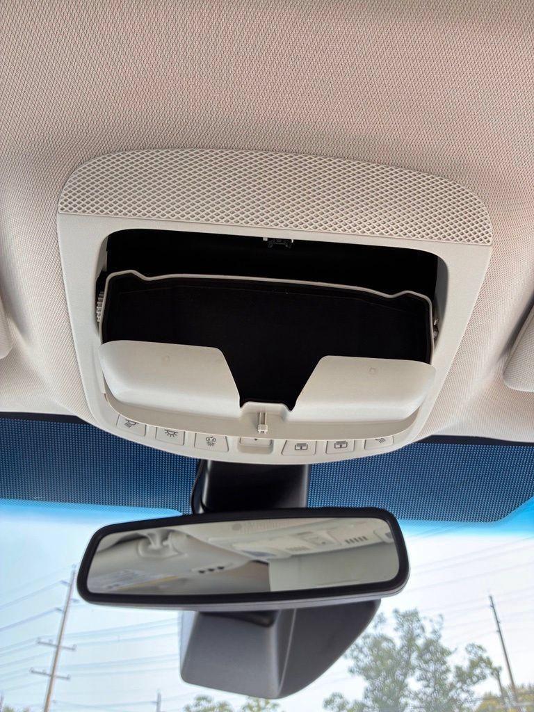 Used 2018 Ford Edge Titanium w/ Equipment Group 302A FWD image 46