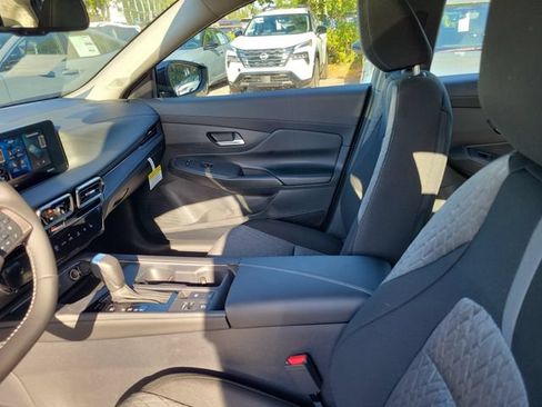 New 2026 Nissan Sentra SV w/ SV Convenience Package FWD image 8