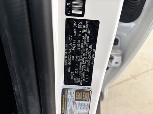 Used 2025 Kia K4 EX FWD image 19