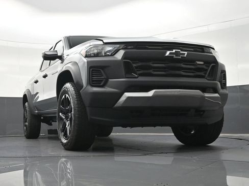 Used 2025 Chevrolet Colorado Trail Boss AWD/4WD image 30