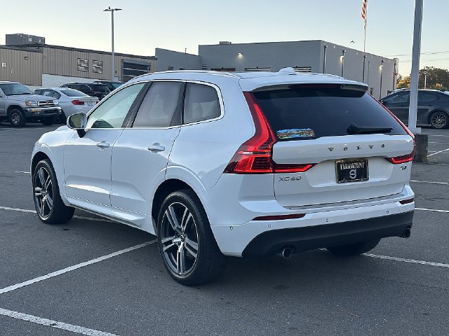 Used 2018 Volvo XC60 T5 Momentum w/ Vision Package AWD/4WD image 6