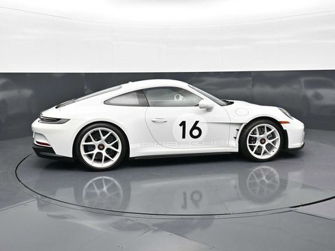 Certified 2024 Porsche 911 GT3 RS RWD image 35