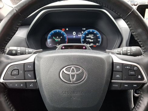 Used 2024 Toyota Grand Highlander Platinum image 19