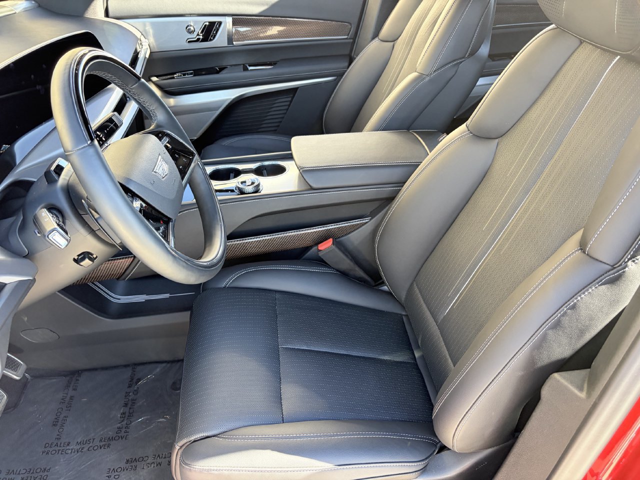 Certified 2026 Cadillac Vistiq Luxury AWD/4WD image 19