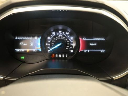 Used 2019 Ford Edge Titanium w/ Cold Weather Package image 10