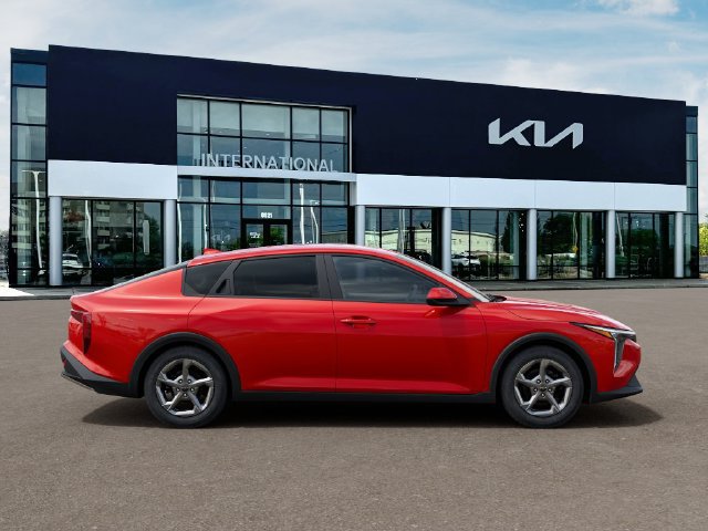 New 2026 Kia K4 FWD image 7