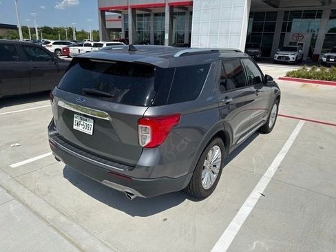 Used 2022 Ford Explorer Limited w/ Equipment Group 301A RWD image 8