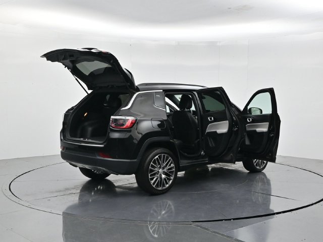 Used 2023 Jeep Compass Limited w/ Elite Group AWD/4WD image 51