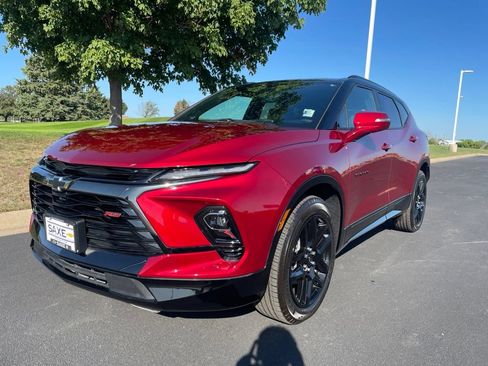 Used 2026 Chevrolet Blazer RS w/ Driver Confidence II Package AWD/4WD image 1