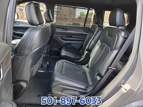Used 2024 Jeep Grand Cherokee L Limited w/ Luxury Tech Group II AWD/4WD image 10