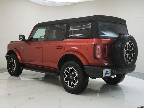 Used 2023 Ford Bronco Outer Banks image 6