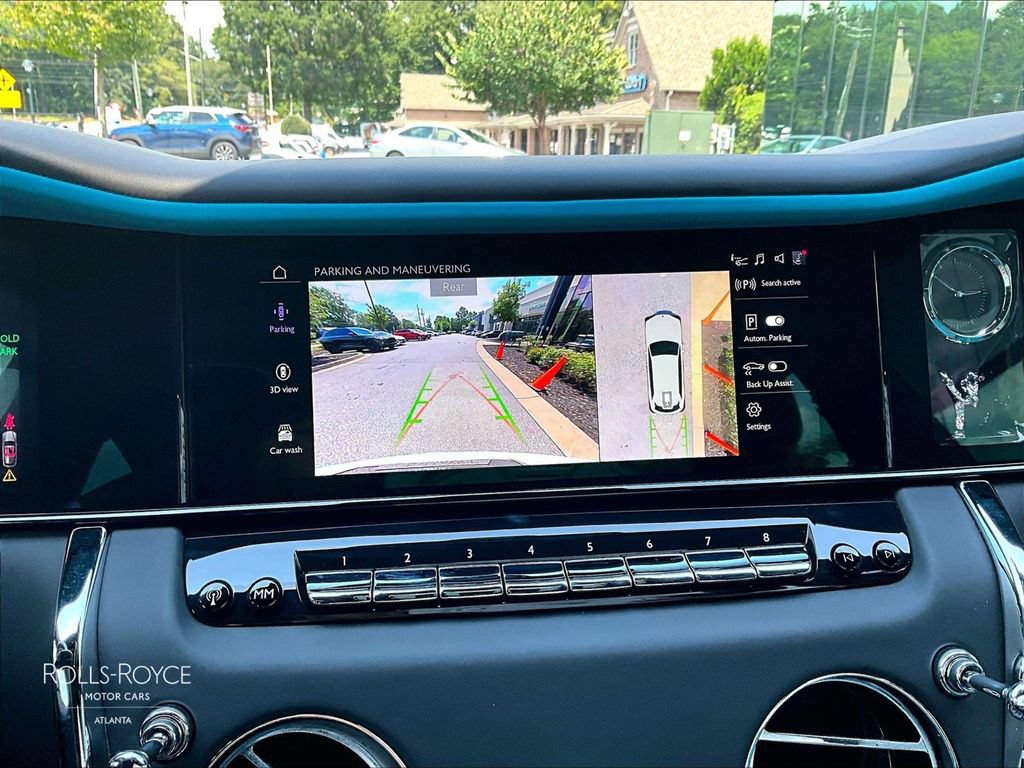 Certified 2025 Rolls-Royce Cullinan AWD/4WD image 19