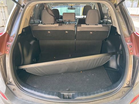 Used 2014 Toyota RAV4 LE image 21