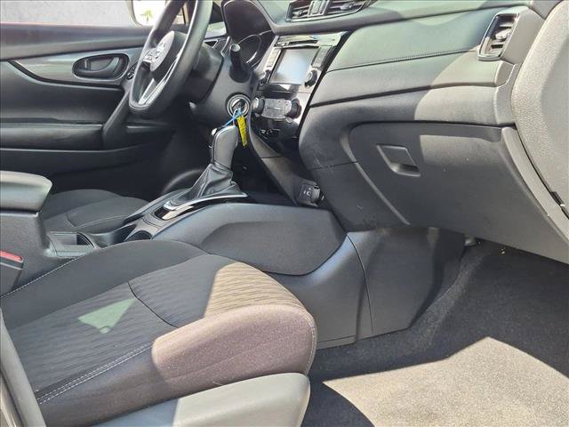 Used 2020 Nissan Rogue S FWD image 27