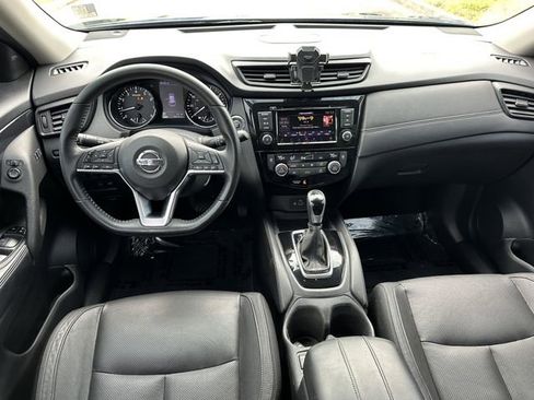 Used 2018 Nissan Rogue SL FWD image 25