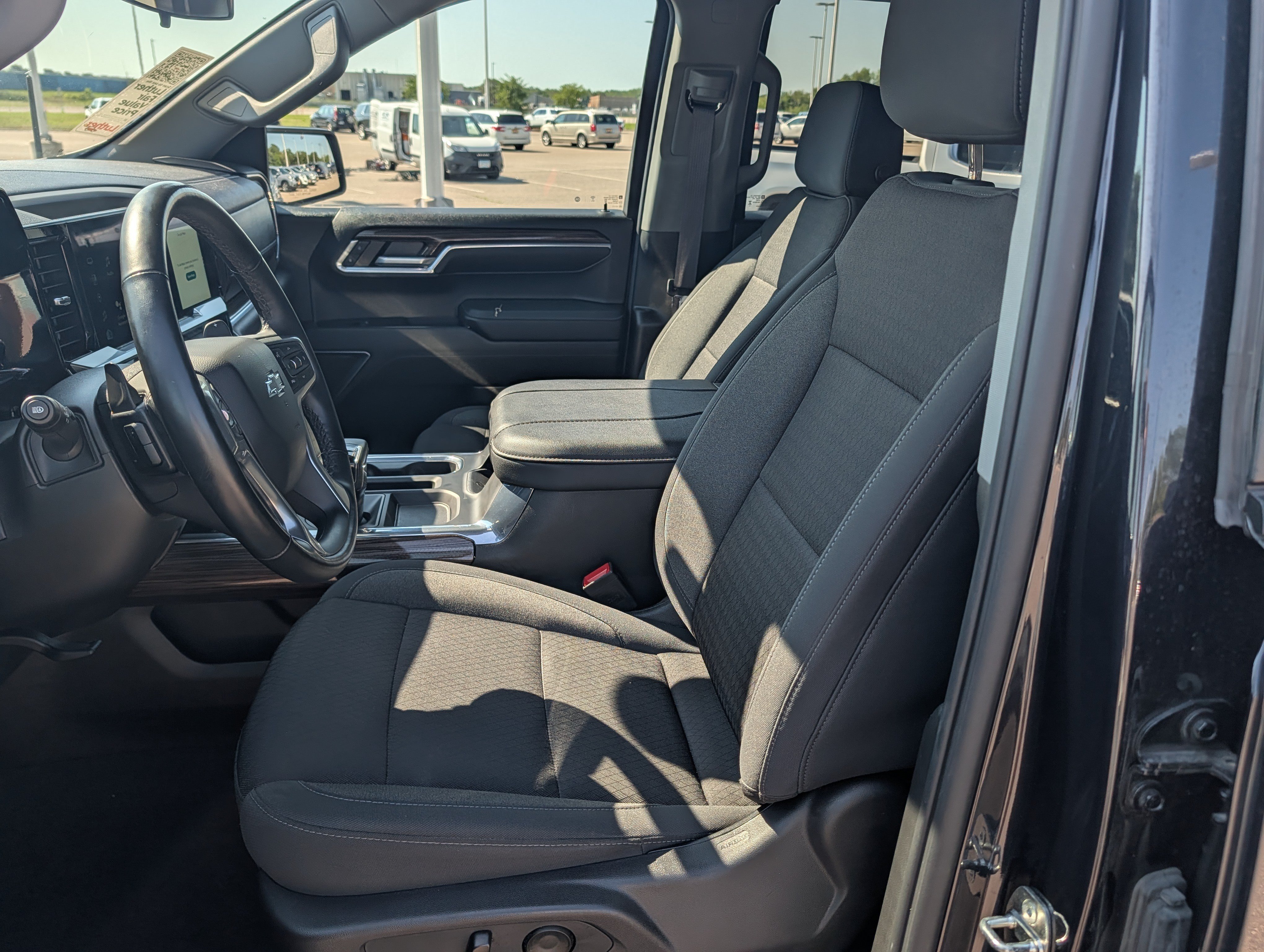 Used 2024 Chevrolet Silverado 1500 RST AWD/4WD image 19