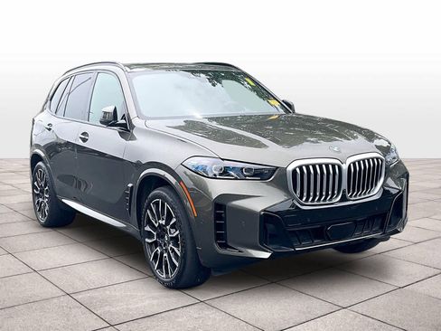 Used 2025 BMW X5 xDrive40i w/ M Sport Package AWD/4WD image 2