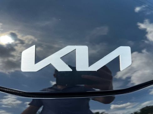 Used 2022 Kia Soul LX w/ Technology Package FWD image 12