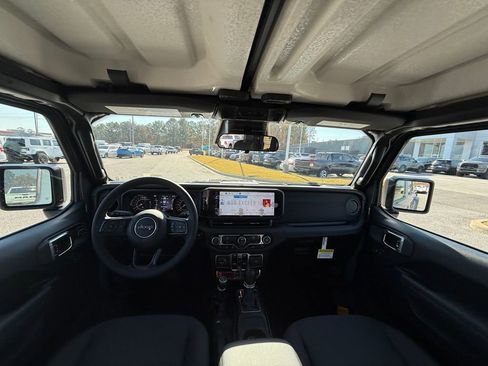 New 2026 Jeep Gladiator Rubicon image 12